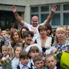 Силач Иван Савкин пришел на 1 сентября в школу №74, чтобы поздравить учеников с Днем знаний — newsvl.ru