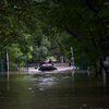 В МЧС отвечают, что не знают, почему вода продолжает прибывать, дождя уже нет — newsvl.ru