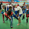 Взаимопонимание между местными спортсменами и испанским бойцом было достигнуто во многом благодаря директору приморской федерации кикбоксинга Артёму Янчеву — newsvl.ru