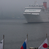Сквозь утренний туман во Владивосток прибывает Ocean Dream — newsvl.ru