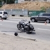 Пешехода, перебегавшего дорогу в неположенном месте, сбил мотоцикл — newsvl.ru