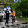 Водители благодарили и с интересом рассматривали колонну с флагами, на которых были написаны предупреждения — newsvl.ru