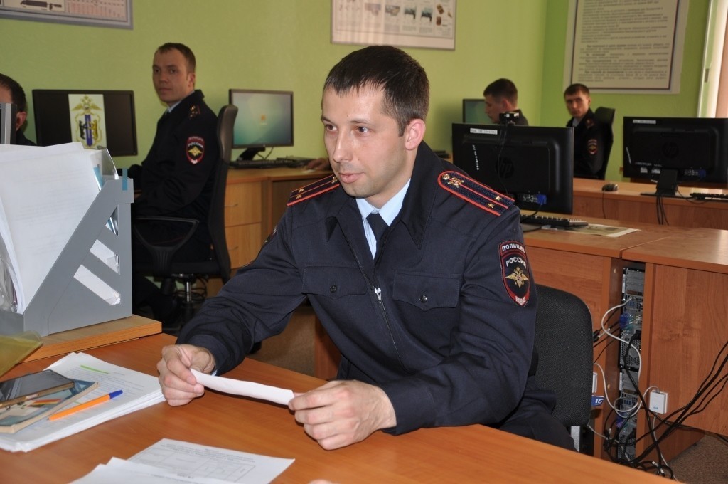 инспектор по розыску (по розыску автомототранспортных средств) гаи. угро мвд. полиция уголовный розыск. профессия оперуполномоченный уголовного розыска. мишагин мвд ставрополь.