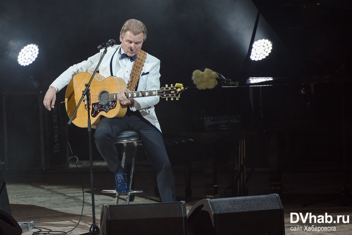 книга рецепты на бис заготовки на зиму. исполнить на бис. рецепты на бис выпечка. пугачева и паулс. книга рецепты на бис.