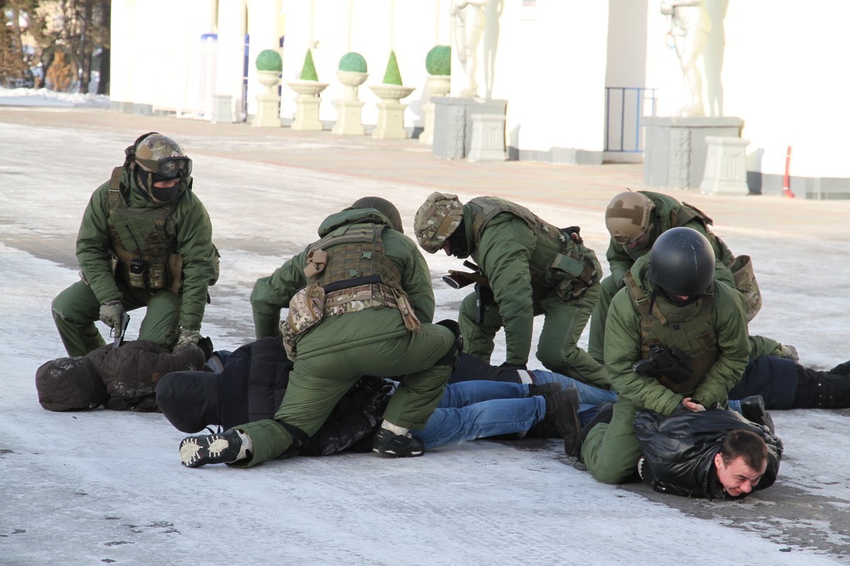 Заложники террористов. Освобождение заложников спецназом. Учения силовиков. Силовики в Хабаровске.