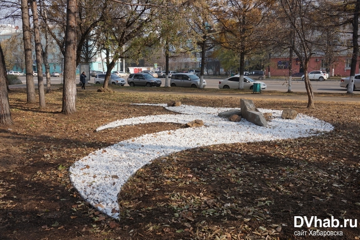 Обновленный сквер у гостиницы «Амур» торжественно открыли в Комсомольске  (ФОТО; ВИДЕО) — Новости Хабаровска