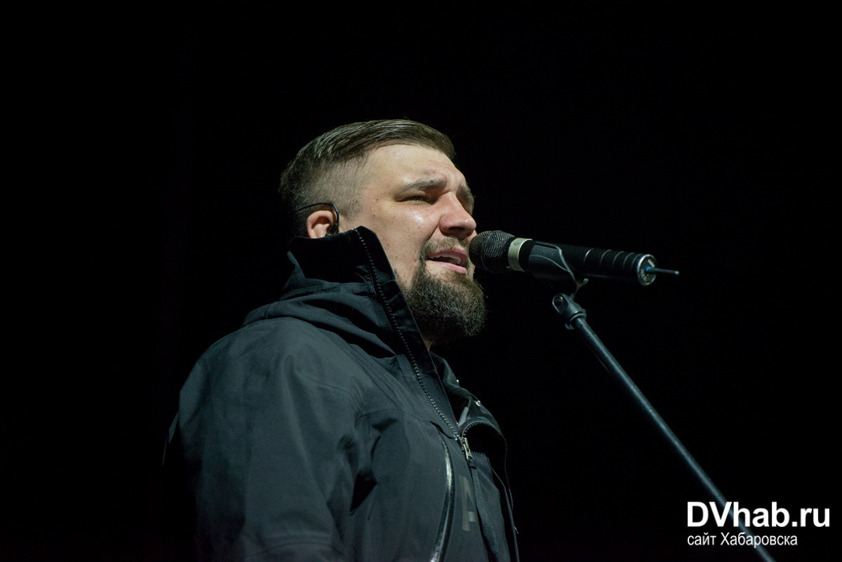 песня баста и непоседы. концерт басты в альметьевске 2022. видеоклип баста с новым годом россия. баста новый год. баста казань 2021.