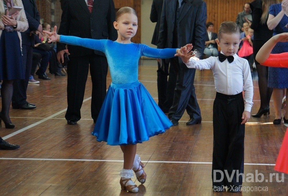 бальные танцы хабаровск. танцевальные студии хабаровск бальные танцы. кубок мэра хабаровска по танцам 2021. олимпик танцы хабаровск. бальные танцы саратов.