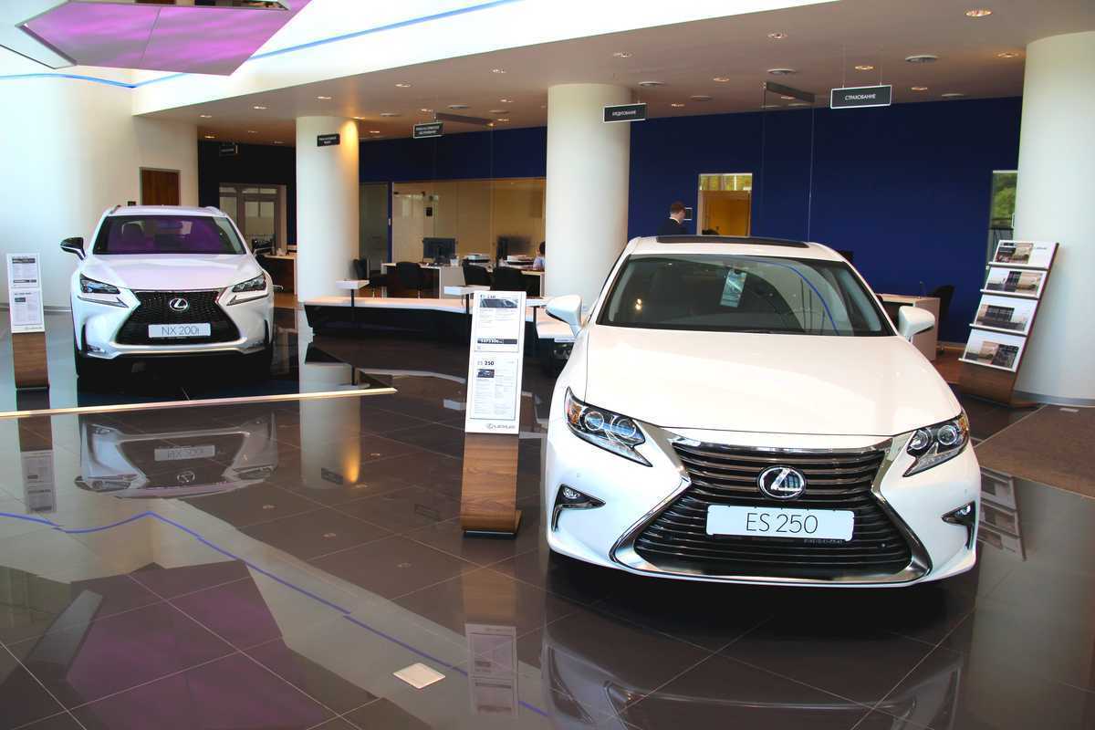 Автомобили хабаровск тойота центр. Автосалон toyota. Автомобили хабаровск тойота центр. Toyota центр хабаровск контакты. Автомобили хабаровск тойота центр.