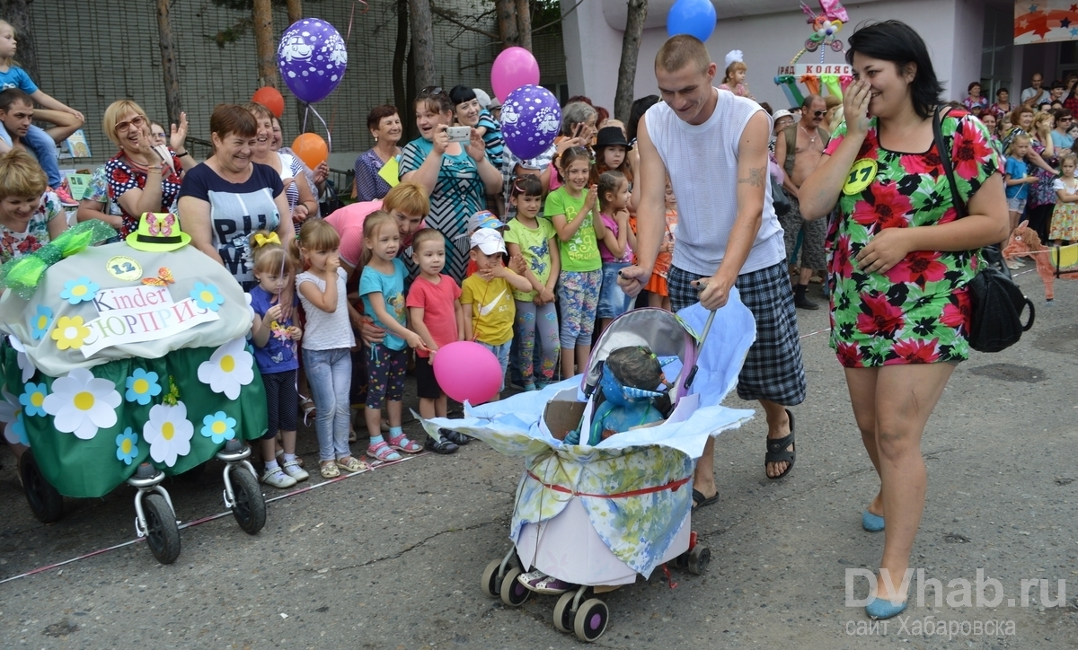 Ежегодный парад колясок прошел в городе Вяземский (ФОТО) — Новости  Хабаровска