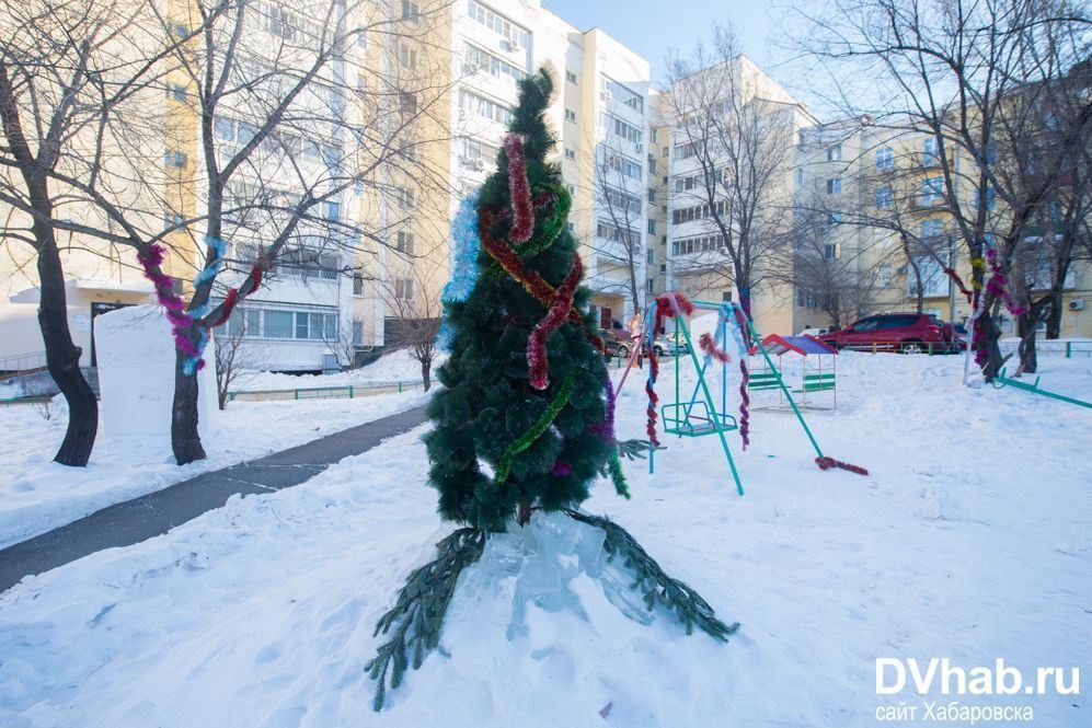 Дворы хабаровска. Хабаровск дворы. Красивые дворы в Хабаровске. Зимние дворы Красноярска. Дворы Красноярска зимой.