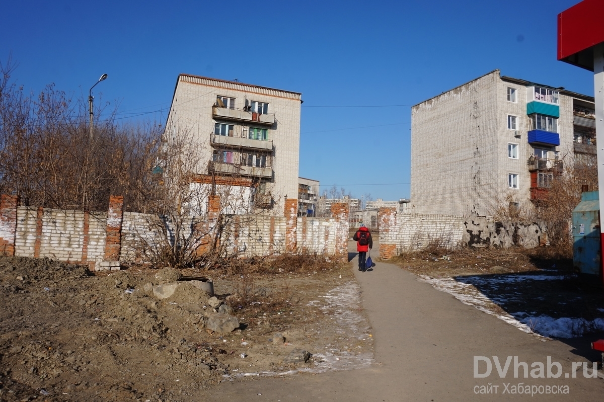 Военный городок в микрорайоне Таёжный Комсомольска-на-Амуре утопает в  мусоре (ФОТО; ВИДЕО) — Новости Хабаровска