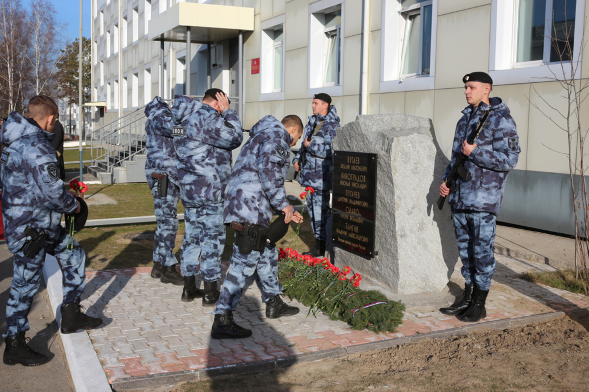 Хабаровск омон. Транспортный ОМОН Хабаровск. Транспортный ОМОН СПБ. Командир Хабаровского ОМОНА. Внутренние войска ОМОН Хабаровск 2020.