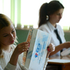 В каждом конверте - бланки, в которые вписываются данные ученика и ответы — newsvl.ru