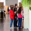 Школьники сверяют часы и заходят в аудиторию — newsvl.ru