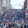 После парада и шествия в центре города началась концертная программа и гуляния — newsvl.ru