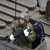 Военнослужащие морской пеходы на БТР-80 — newsvl.ru