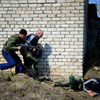 Террористы, прикрываясь заложником, пытаются скрыться — newsvl.ru