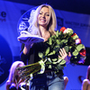 Организаторы турнира вручили Екатерине Усмановой сувенир на котором был выгравирован ее портрет — newsvl.ru