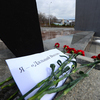 Владивостокцы принесли цветы на Корабельную набережную в память о погибших моряках — newsvl.ru