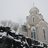 Снег хлопьями ложится на памятники и здания города — newsvl.ru