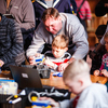 Родители и дети очень заинтересовались собиранием конструктора и созданием роботов — newsvl.ru