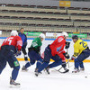 Во время занятий на льду хоккеисты «Адмирала» провели «двусторонку» — newsvl.ru
