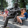 Прикоснуться к творчеству музыканта пришли и дети — newsvl.ru