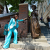Памятник американке и жительнице старого Владивостока Элеоноре Лорд Прей открылся у Владивостокского почтамта — newsvl.ru