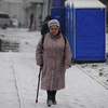 Горожанам некогда отвлекаться на снег: все спешат по своим делам — newsvl.ru