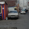 В десятках дворов Владивостока действует банальная и эффективная схема рэкета, когда неизвестные люди защищают горожан от самих себя — newsvl.ru