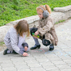 Дети охотно сажали деревья и ещё более охотно рисовали на асфальте — newsvl.ru