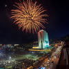 Самым масштабным признан новогодний фейерверк в честь встречи 2014 года в Дубаи. Он состоял из 450 тысяч фейерверков и длился шесть минут — newsvl.ru