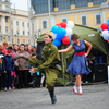 Пляски под военные песни на центральной площади — newsvl.ru