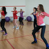Многие родители, приводя в студию детей, сами решают попробовать себя в танце — newsvl.ru