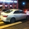 Седан припарковался прямо на пешеходной "зебре" в районе дома № 3 по Адмирала Фокина — newsvl.ru