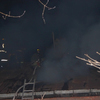 При помощи трехколенных лестниц огнеборцы попали на крышу здания — newsvl.ru