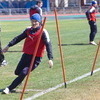 На прошедшей тренировке команда отрабатывала упражнения на скорость, футболисты даже сыграли в футбол… руками — newsvl.ru