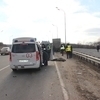 На место происшествия прибыли спасатели. Также подоспели несколько бригад "скорой помощи" — newsvl.ru