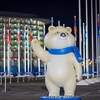 Гостей встречает олимпийский мишка — newsvl.ru
