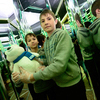 По словам организаторов благотворительной акции, это только первая «партия» — в ближайшие дни аттракцион посетят еще 25 детей — newsvl.ru