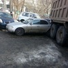 Howo врезался в припаркованные автомобили — newsvl.ru