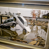 Одна из нескольких представленных на выставке работ, посвященных цунами в Японии в 2011 году — newsvl.ru