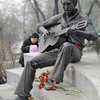 Памятник Владимиру Высоцкому - поэту, актёру и автору-исполнителю песен — newsvl.ru