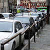 Пешеходы не могли здесь спокойно ходить из-за припаркованных автомобилей — newsvl.ru
