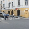По правилам, переходить дорогу теперь нужно возле гостиницы "Версаль" — newsvl.ru