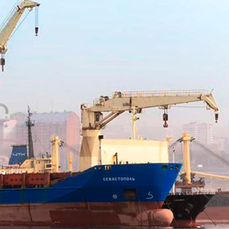 Судно «Севастополь» попавшей под санкции приморской компании возвращается во Владивосток