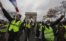 Новости к завтраку: французы ищут российский след в бензиновых протестах, Лондон не отстает