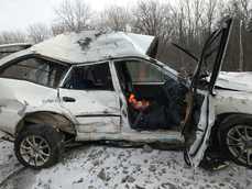 Двое молодых людей погибли при столкновении с фурой в Хабаровском крае 