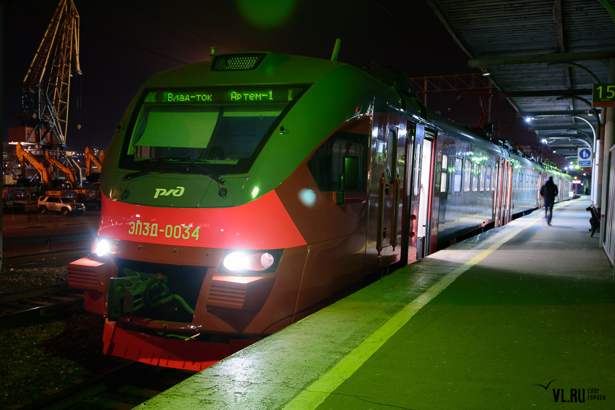 Пригородный поезд. Поезд приморье. Городская электричка владивосток. Г владивосток электрички. Станции электричек владивосток.